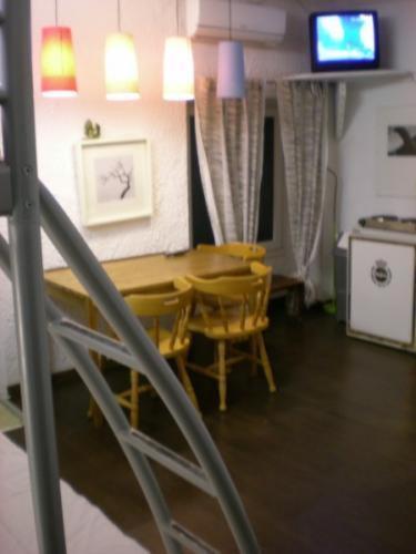 Adonis Guesthouse Batsi Quarto foto