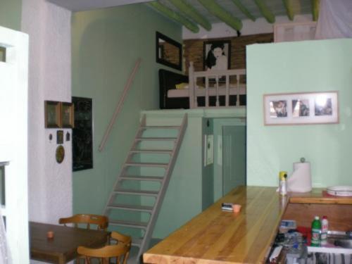 Adonis Guesthouse Batsi Exterior foto